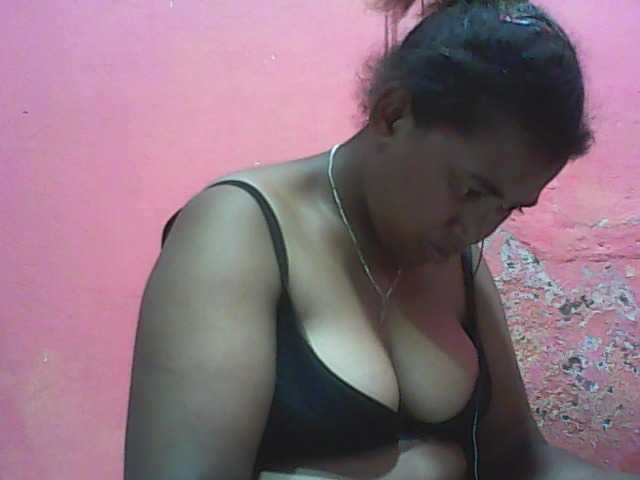 Live sex webcam photo for vanishahot #290134516