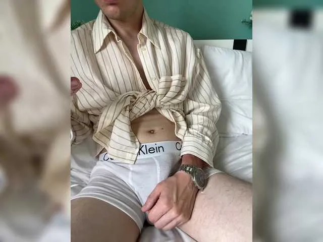 Live sex webcam photo for vch69- #291358637