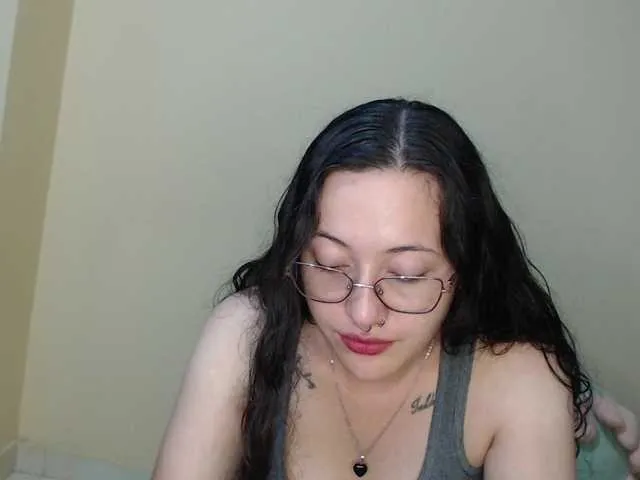 Live sex webcam photo for venus-latina #277681522