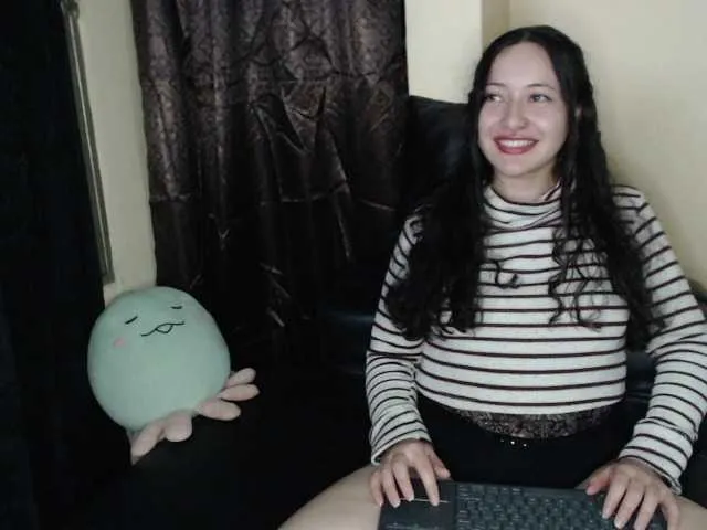 Live sex webcam photo for venus-latina #278009072