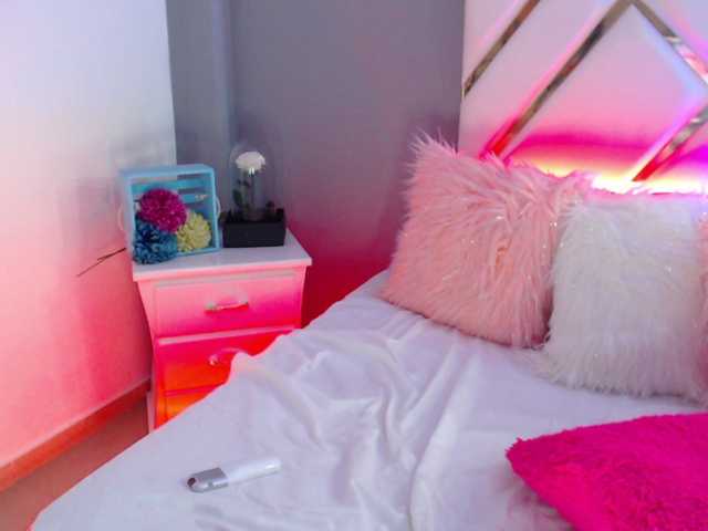 Live sex webcam photo for venus-silk #273153213