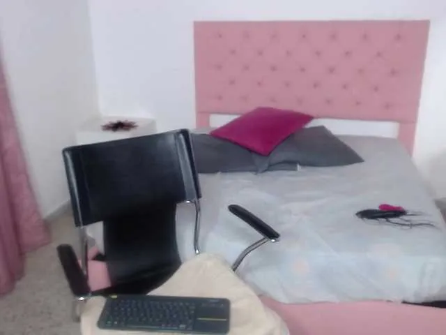 Live sex webcam photo for venus-smith #273970903