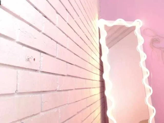 Live sex webcam photo for venus-tay #276644295