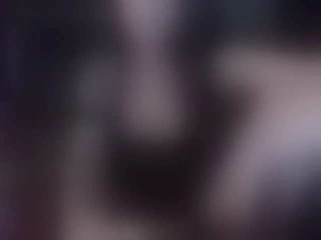 Live sex webcam photo for venusx1 #294059407