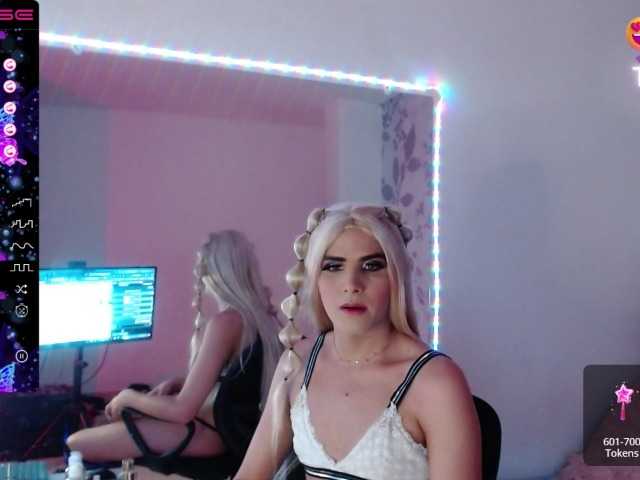 Live sex webcam photo for vero-hot98 #275926989