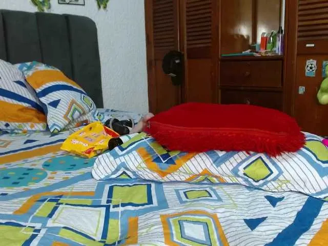 Live sex webcam photo for veronica-luna1 #277526261