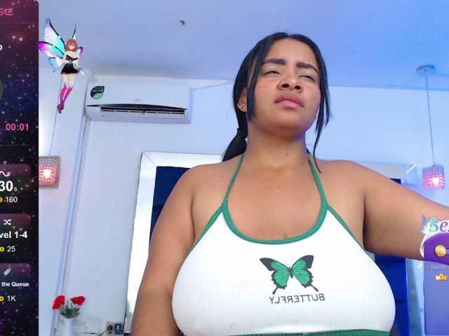 Live sex webcam photo for veronica-ross #277408974