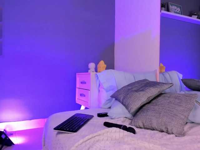 Live sex webcam photo for veronica185 #291172279