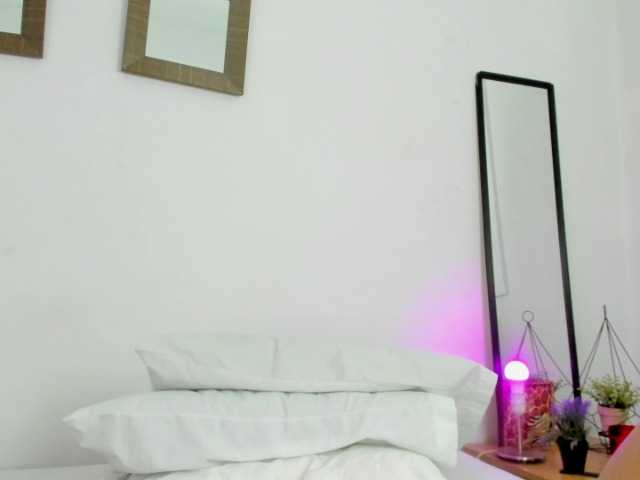 Live sex webcam photo for veronicaleon #273824180