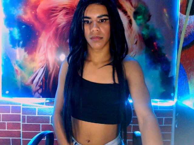 Live sex webcam photo for veronikdoll #273355686