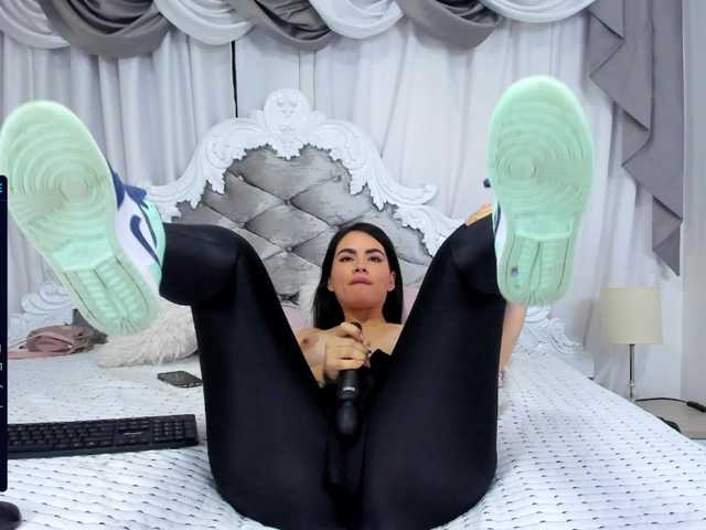 Live sex webcam photo for verosantana #275927105