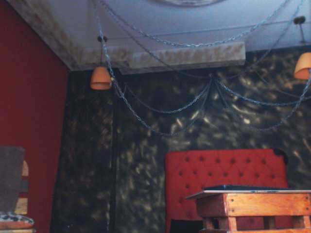 Live sex webcam photo for vianca24 #275658623