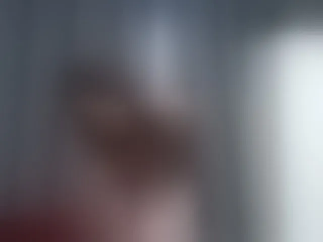 Live sex webcam photo for vicky94x #293384257
