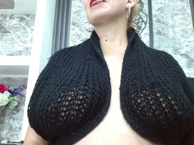 Live sex webcam photo for vickycute52 #291158274