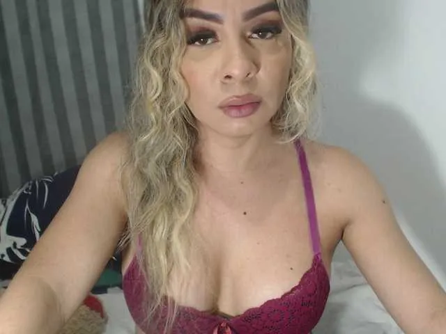 Live sex webcam photo for vicodollts #294032907