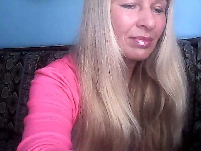 Live sex webcam photo for victoria71 #273335585