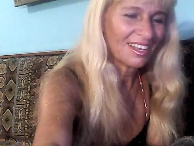 Live sex webcam photo for victoria71 #274167420