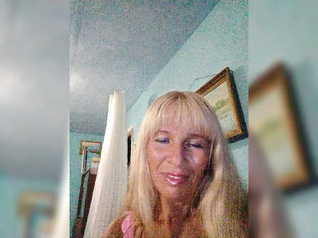 Live sex webcam photo for victoria71 #274199938