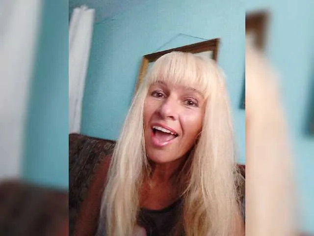 Live sex webcam photo for victoria71 #274227775