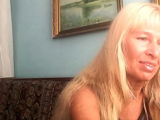 Live sex webcam photo for victoria71 #274327561
