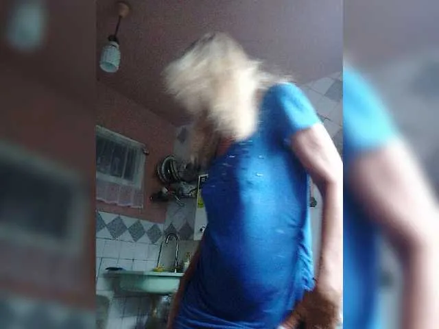 Live sex webcam photo for victoria71 #275624676