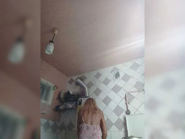 Live sex webcam photo for victoria71 #275799180