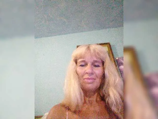 Live sex webcam photo for victoria71 #275943730