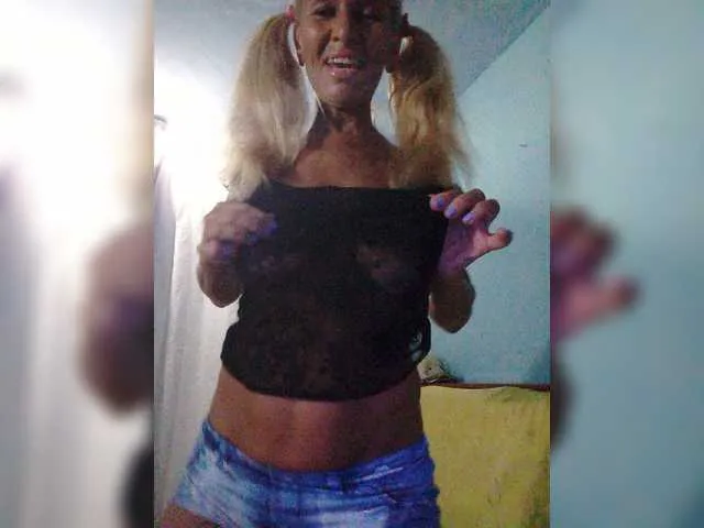 Live sex webcam photo for victoria71 #275952401