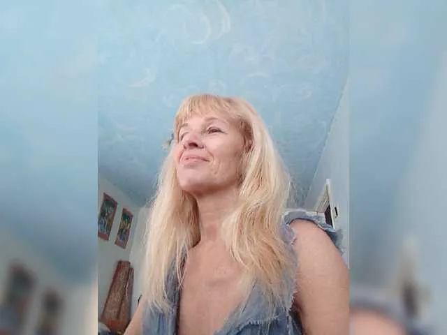 Live sex webcam photo for victoria71 #277688992