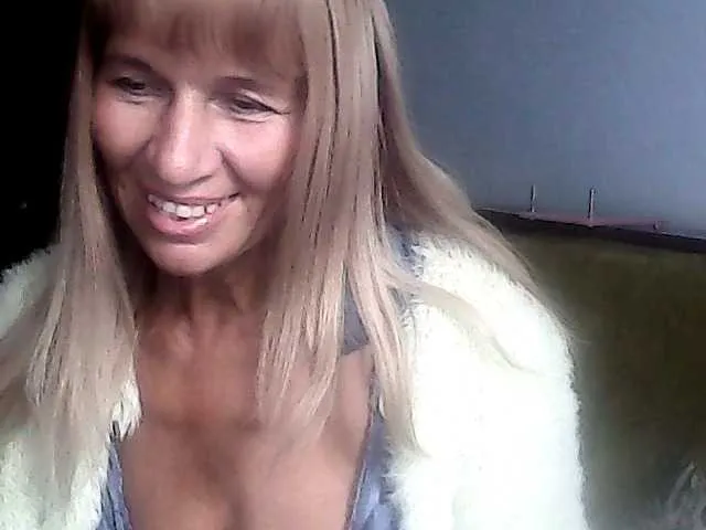 Live sex webcam photo for victoria71 #277926559