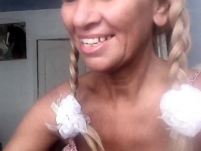 Live sex webcam photo for victoria71 #277991167