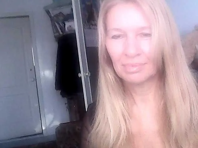 Live sex webcam photo for victoria71 #290723233