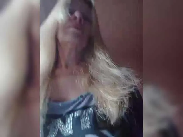 Live sex webcam photo for victoria71 #290785573