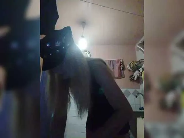 Live sex webcam photo for victoria71 #290788494