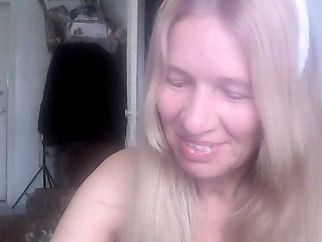 Live sex webcam photo for victoria71 #290804872