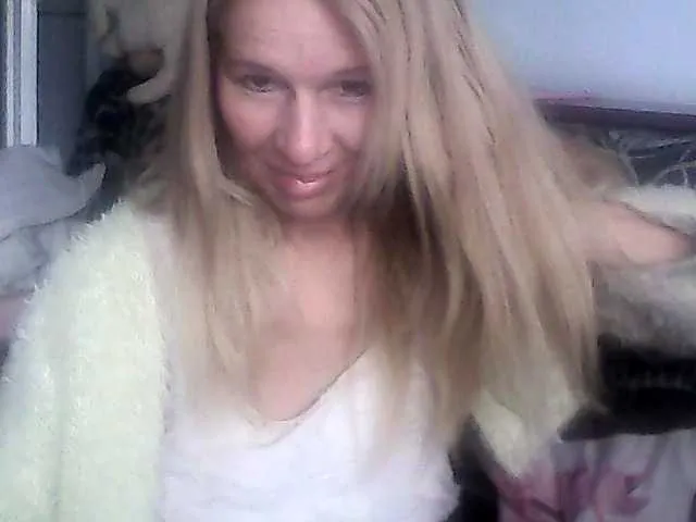 Live sex webcam photo for victoria71 #290883280