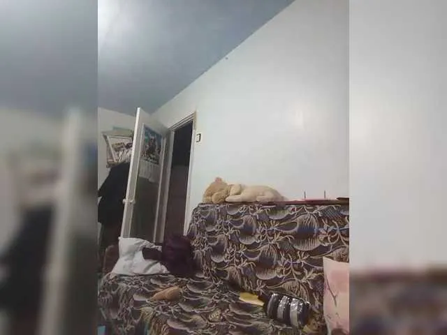 Live sex webcam photo for victoria71 #290927041