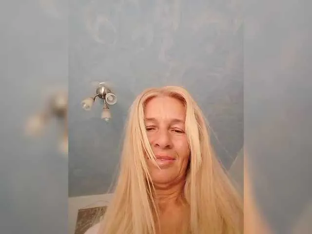 Live sex webcam photo for victoria71 #290996388