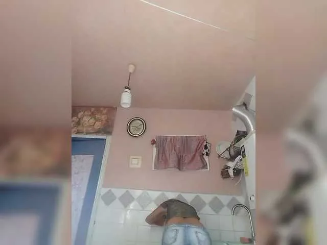 Live sex webcam photo for victoria71 #291376423