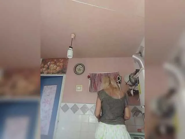 Live sex webcam photo for victoria71 #291390402