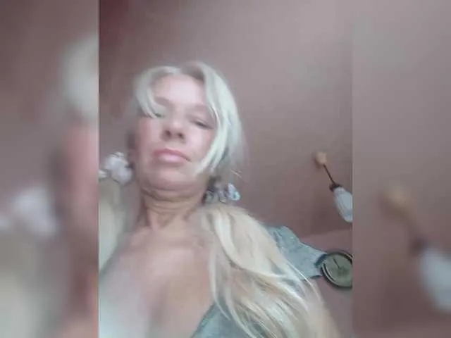 Live sex webcam photo for victoria71 #291526370