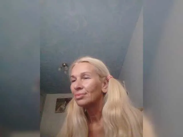 Live sex webcam photo for victoria71 #291547436