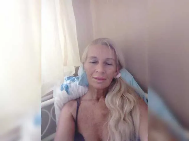 Live sex webcam photo for victoria71 #291568244