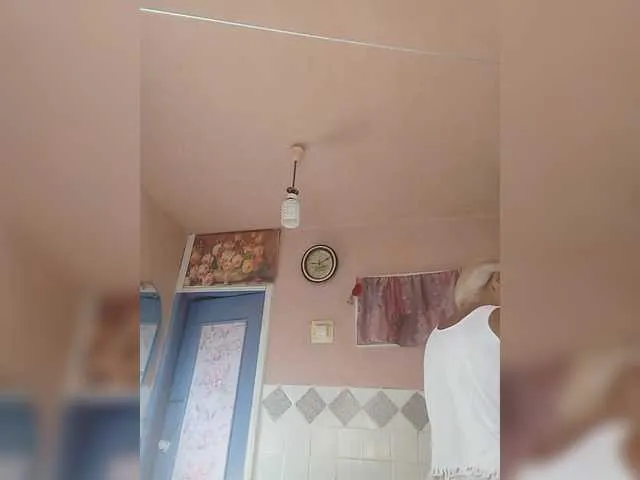 Live sex webcam photo for victoria71 #291803718