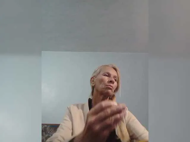 Live sex webcam photo for victoria71 #291820303