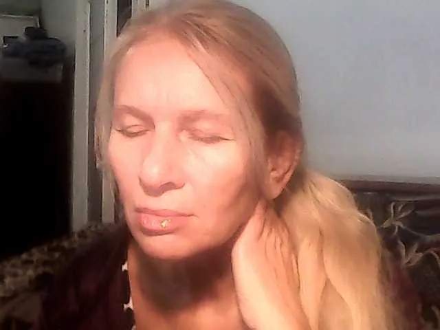 Live sex webcam photo for victoria71 #292056931