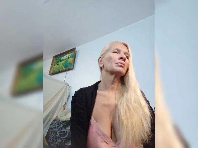 Live sex webcam photo for victoria71 #294291019