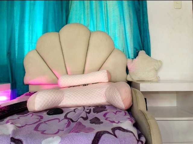 Live sex webcam photo for victoriablack #290330453