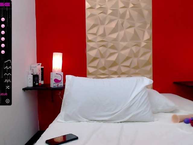 Live sex webcam photo for victoriasquir #271704641