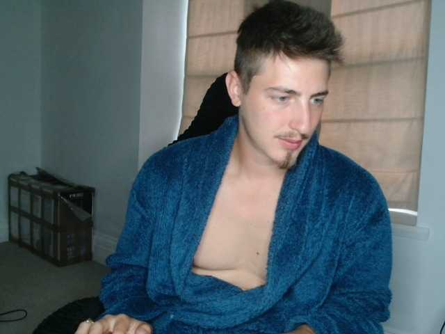 Live sex webcam photo for victoronly4u #275820745